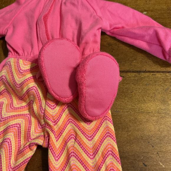 American Girl Doll Julie's Pink Beforever Zig Zag Pajamas Top & Pants Slippers - Picture 6 of 6